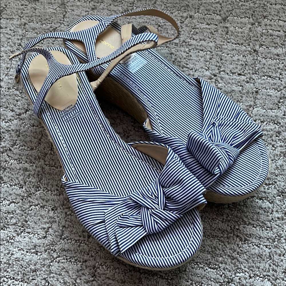 Liz Claiborne Navy and White Striped Espadrille Sandals Sz 12W